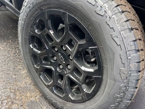 New 2026 Chevrolet Colorado Trail Boss w/ Midnight Edition AWD/4WD image 10