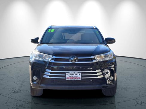 Used 2018 Toyota Highlander XLE image 9