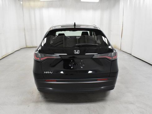 Certified 2023 Honda HR-V LX image 6
