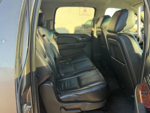 Used 2013 GMC Yukon XL SLT image 12
