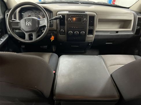 Used 2010 Dodge Ram 1500 Truck ST w/ SXT Appearance Group image 10