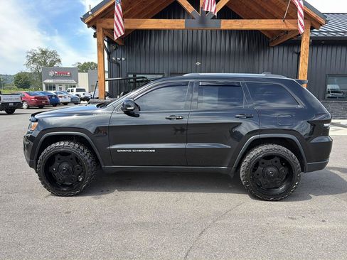 Used 2014 Jeep Grand Cherokee Limited w/ Trailer Tow Group IV AWD/4WD image 26