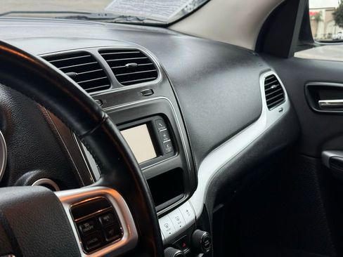 Used 2015 Dodge Journey American Value Package w/ Flexible Seating Group image 21