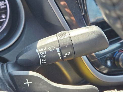 Used 2023 Toyota Camry SE image 15