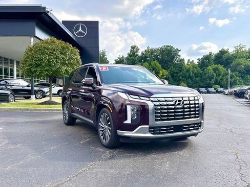 Used 2023 Hyundai Palisade Calligraphy FWD image 1