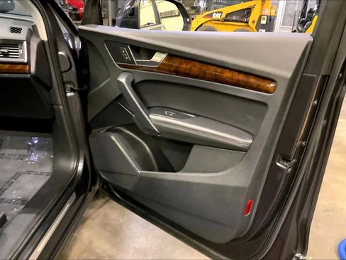 Used 2020 Audi Q5 2.0T Premium Plus image 22