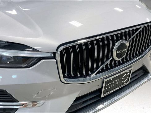 Used 2023 Volvo XC60 B6 Ultimate w/ Climate Package AWD/4WD image 34