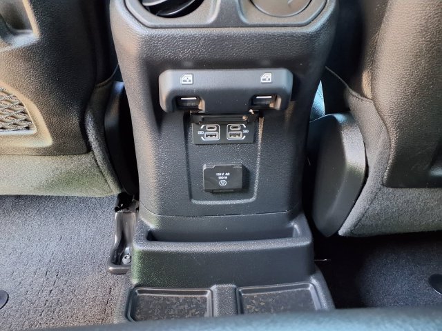 Used 2021 Jeep Wrangler Unlimited Rubicon 4xe w/ Cold Weather Group AWD/4WD image 16