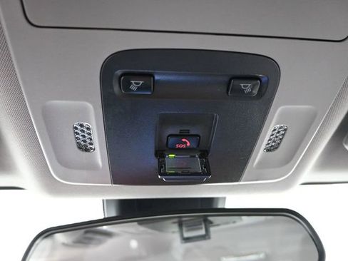 Used 2024 Toyota Camry SE image 30