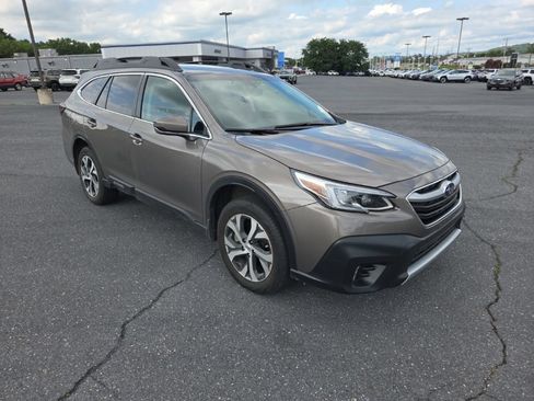 Certified 2022 Subaru Outback Limited AWD/4WD image 5