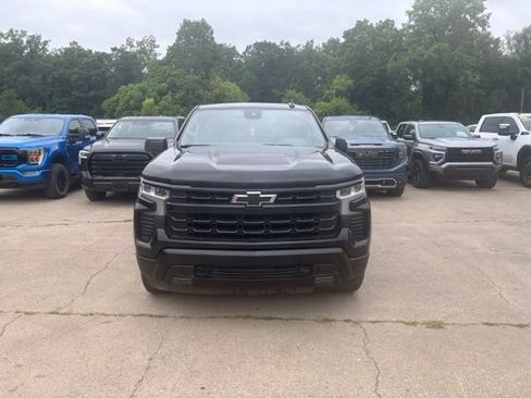Used 2022 Chevrolet Silverado 1500 RST AWD/4WD image 2