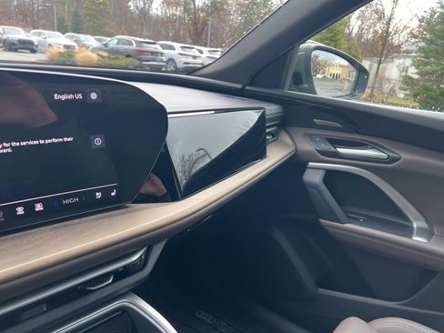 Used 2025 Audi Q5 Premium Plus w/ Premium Plus image 67