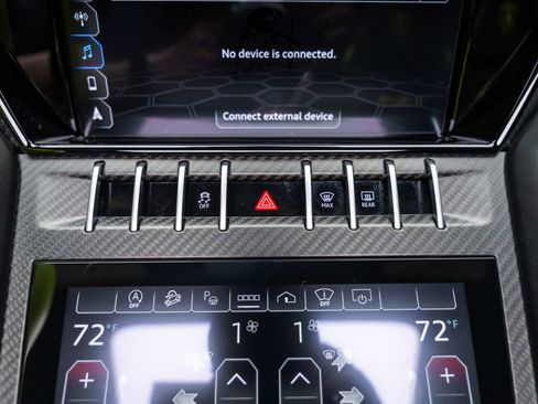 Used 2022 Lamborghini Urus AWD/4WD image 56