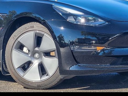Used 2022 Tesla Model 3 Long Range AWD/4WD image 4