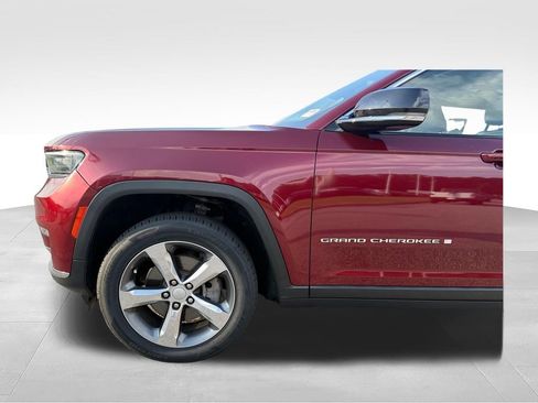 Used 2022 Jeep Grand Cherokee L Limited RWD image 24