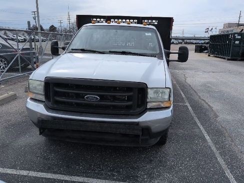 Used 2004 Ford F350 XL image 2