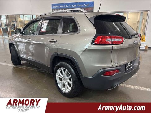 Used 2016 Jeep Cherokee Latitude w/ Comfort/Convenience Group image 6