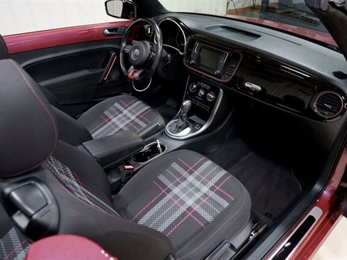 Used 2017 Volkswagen Beetle #PinkBeetle FWD image 18