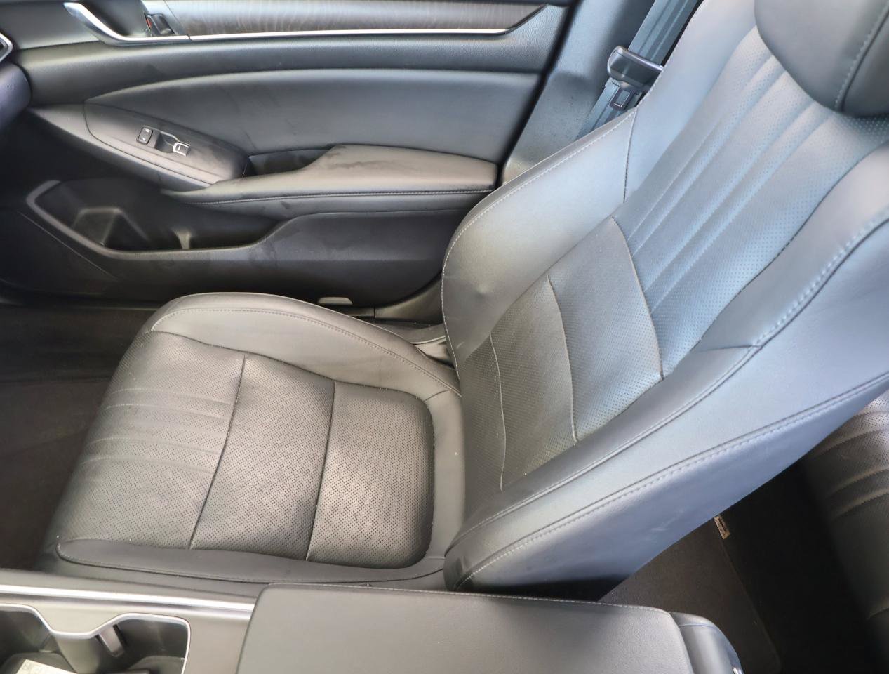 Used 2019 Honda Accord Touring image 19
