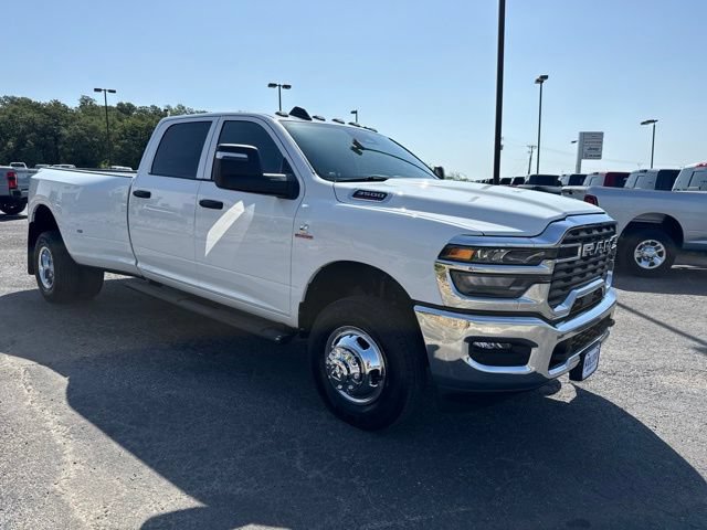 New 2026 RAM 3500 Tradesman AWD/4WD image 7