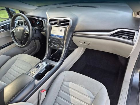 Used 2020 Ford Fusion SE w/ Fleet SE Value Package FWD image 18