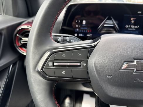 Used 2025 Chevrolet Equinox RS image 17