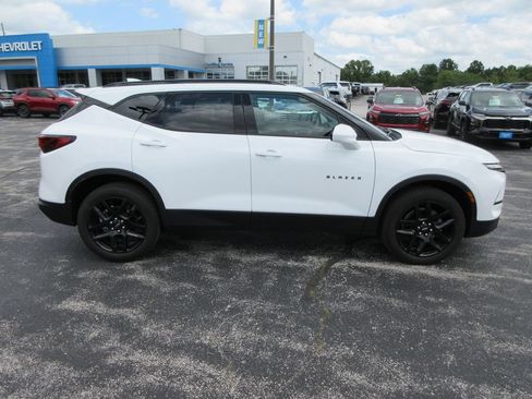 Used 2024 Chevrolet Blazer LT w/ Convenience Package FWD image 6