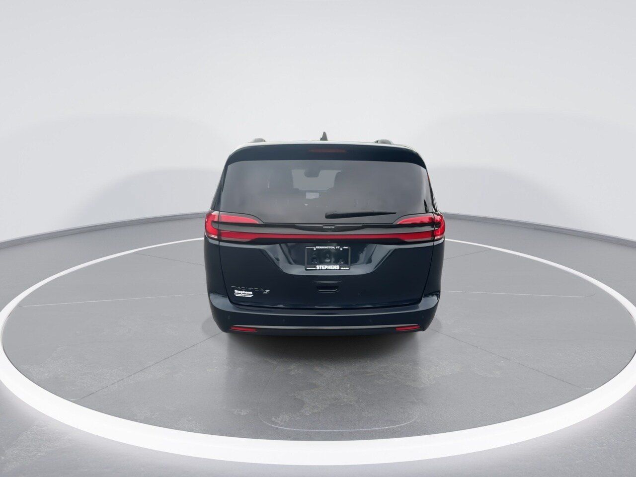 Used 2024 Chrysler Pacifica Touring-L w/ S Appearance Package FWD image 16