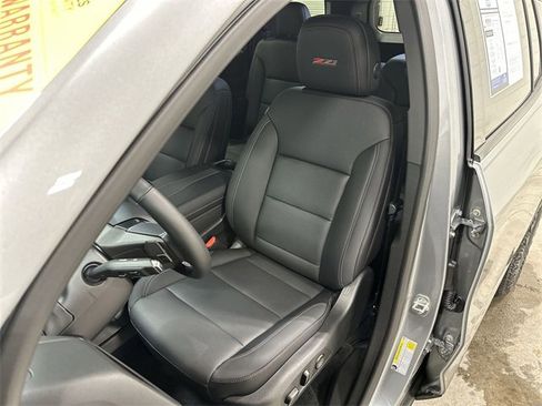 Used 2025 Chevrolet Traverse Z71 w/ Enhanced Driving Package image 15