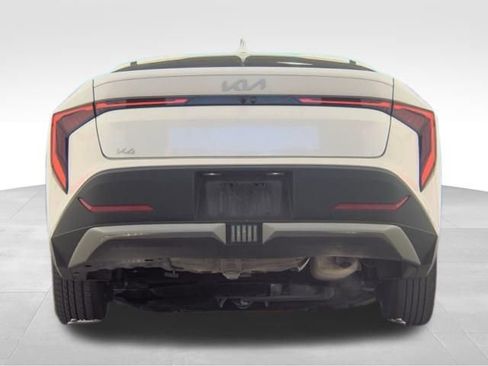 Used 2025 Kia K4 LXS image 8