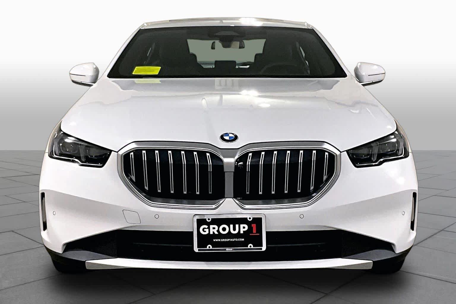 Used 2026 BMW 530i xDrive w/ Premium Package AWD/4WD image 3