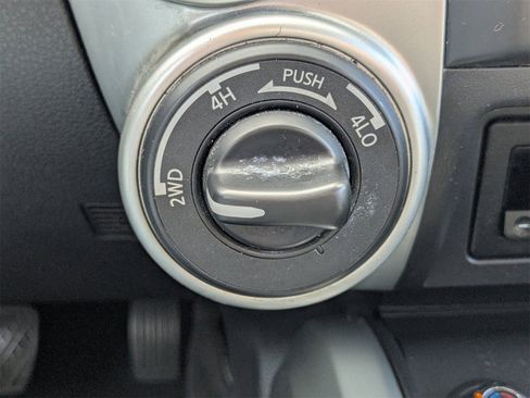 Used 2018 Nissan Titan PRO-4X image 25