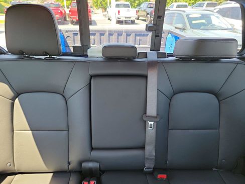 New 2026 GMC Canyon Elevation w/ Convenience Package AWD/4WD image 12