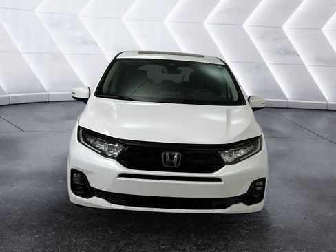 Used 2025 Honda Odyssey Touring image 2