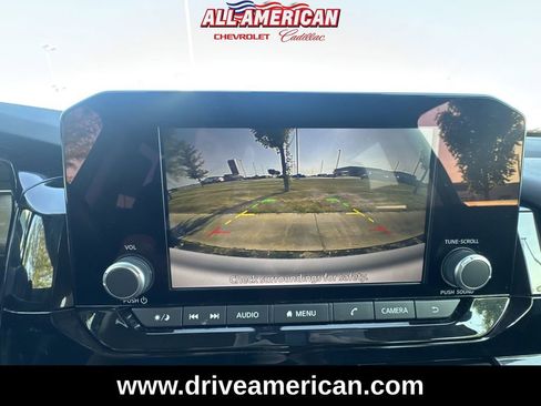 Used 2024 Nissan Pathfinder SV image 14