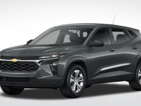 Used 2026 Chevrolet Trax LS FWD image 1
