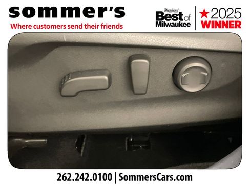 Used 2024 Subaru Forester Touring w/ Pop Package 2 image 10