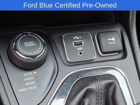 Used 2020 Jeep Cherokee Latitude Plus AWD/4WD image 27