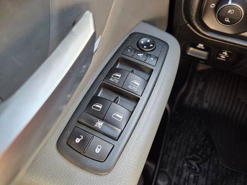 Used 2021 RAM 1500 Big Horn image 21