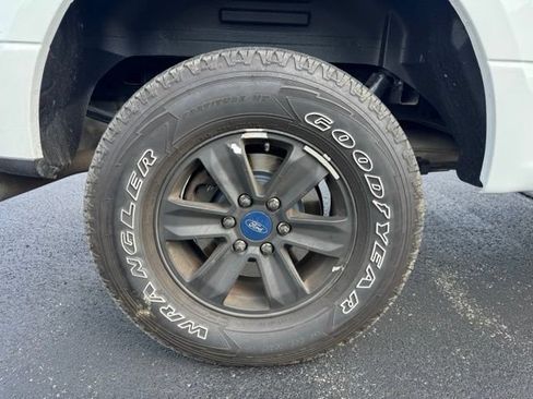 Used 2019 Ford F150 XL w/ Equipment Group 101A Mid AWD/4WD image 12