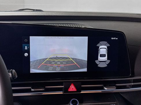 Used 2024 Hyundai Elantra Limited image 17