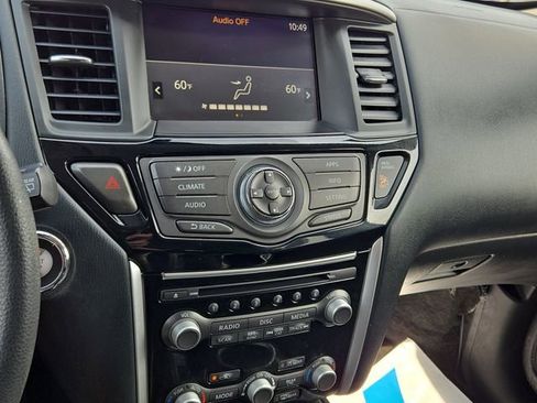 Used 2020 Nissan Pathfinder S FWD image 11