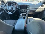 Used 2019 Jeep Grand Cherokee Laredo w/ 18" Wheel & 8.4" Radio Group image 5