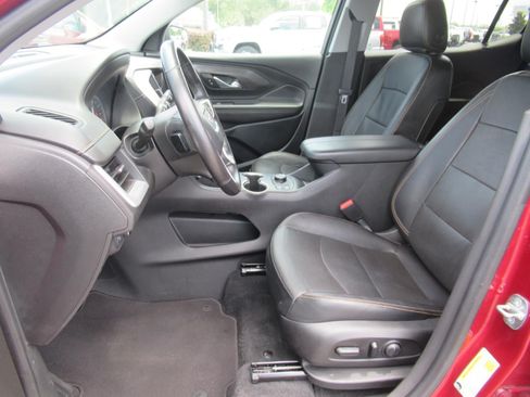 Used 2020 GMC Terrain SLT w/ Preferred Package FWD image 18