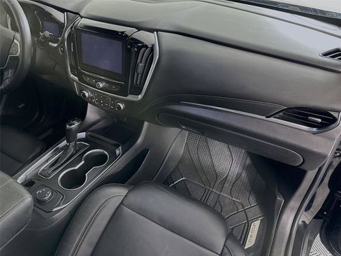 Used 2018 Chevrolet Traverse LT image 28