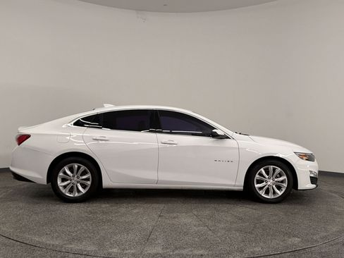 Used 2021 Chevrolet Malibu LT FWD image 7