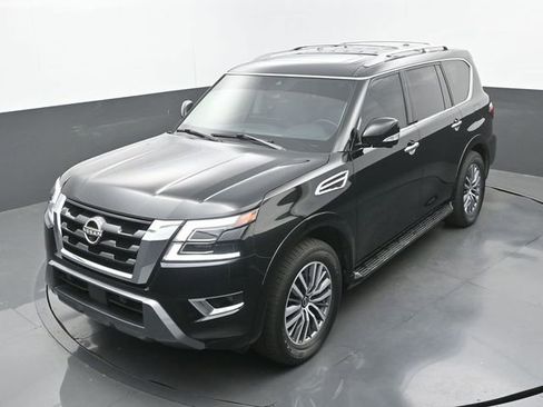 Used 2024 Nissan Armada SL w/ Captain's Chairs Package AWD/4WD image 16