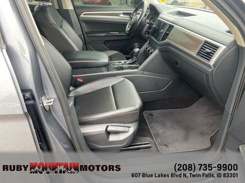 Used 2018 Volkswagen Atlas SE image 32