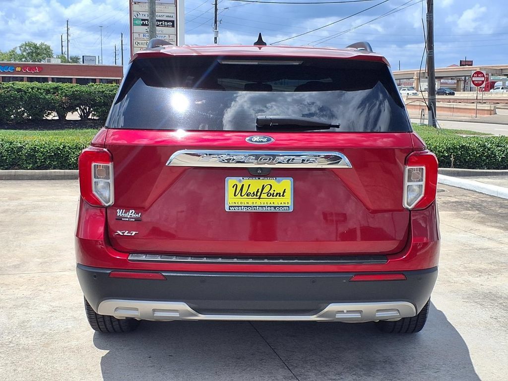Used 2021 Ford Explorer XLT w/ Equipment Group 202A RWD image 5