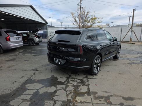 New 2025 Volvo EX90 Ultra w/ Protection Package Premier image 13